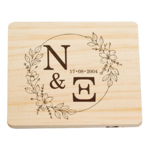 Σουβέρ Ξύλινα με Χάραξη Ονομάτων Και Ημερομηνίας